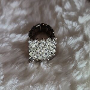 Vintage Rhinestone Cluster Statement Ring With Stretchable Silver Band